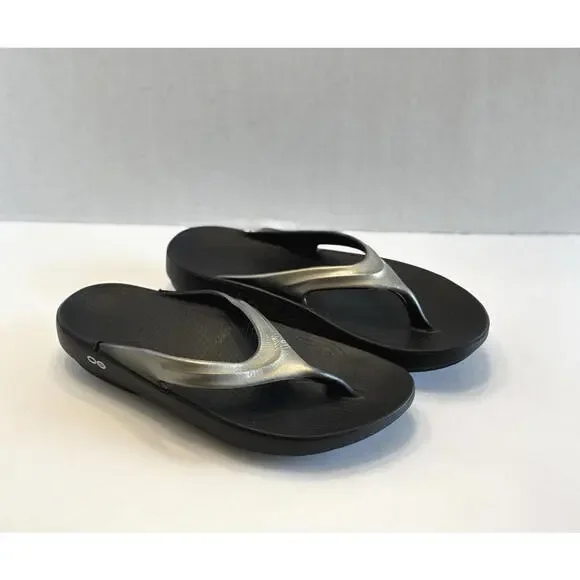 OOFOS OoLaLa LUX Women’s Black Metallic Thong Recovery Flip Flop Sandals US 10 - Picture 2 of 9